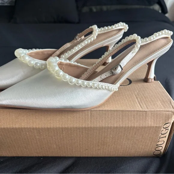 White Pearl-Embellished Women's Heels - Picture 6 of 6